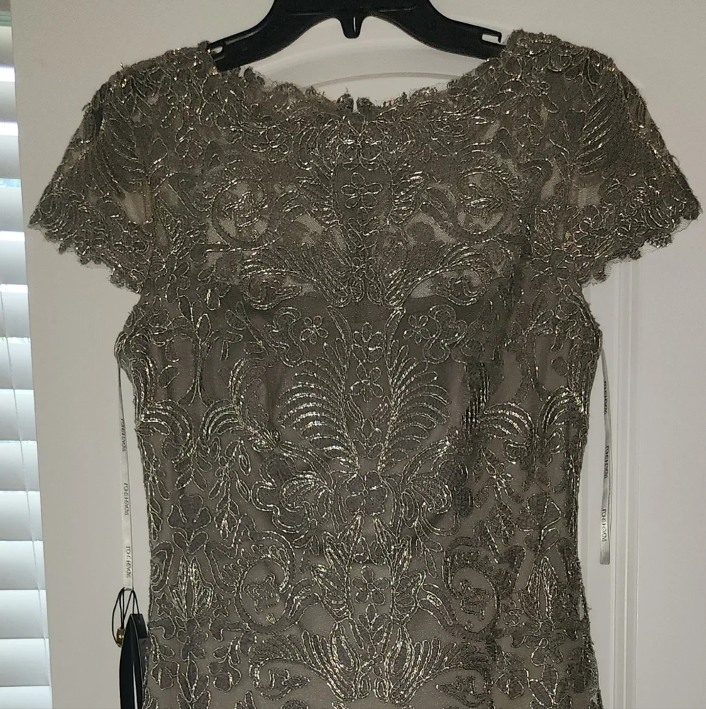 Dress - Picture 4 of 4